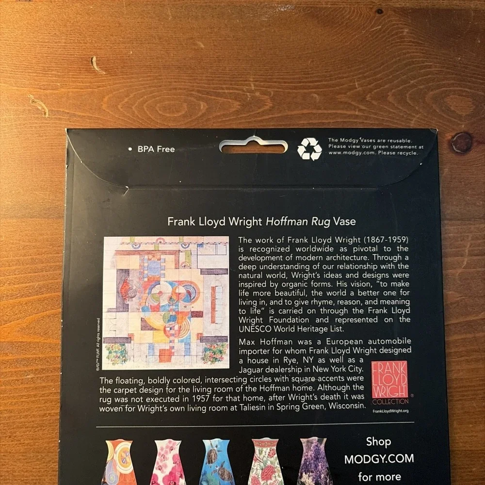 MODGY NWT FRANK‎ LLOYD WRIGHT HOFFMAN RUG VASE